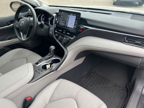 Used 2023 Toyota Camry XLE image 15