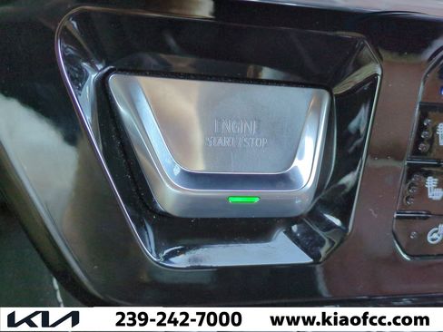 Used 2024 GMC Sierra 1500 Denali Ultimate image 32