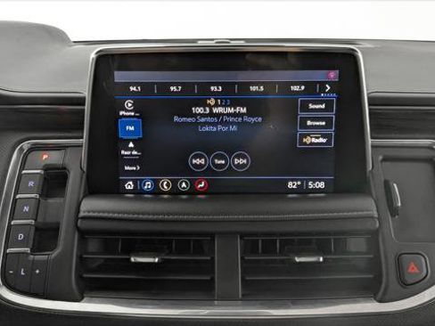 Used 2021 Chevrolet Suburban Premier w/ Premium Package RWD image 31