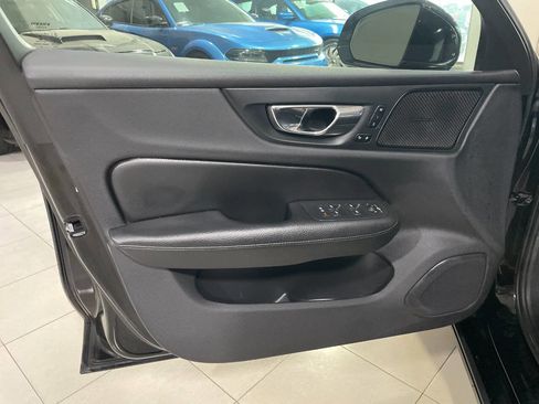 Used 2019 Volvo S60 T6 Inscription image 13
