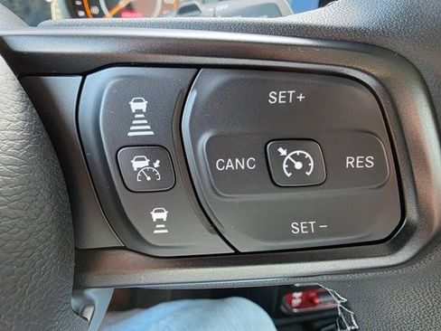 New 2025 Jeep Wrangler Unlimited Rubicon w/ Technology Group image 15