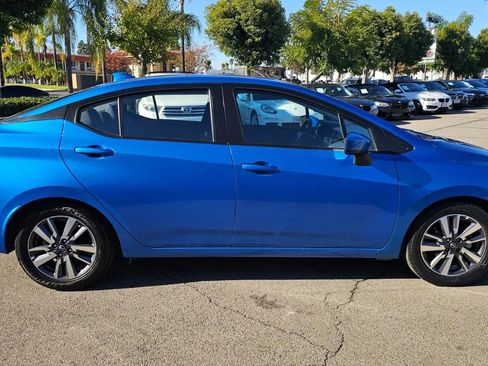 Used 2023 Nissan Versa SV FWD image 7