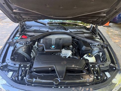 Used 2018 BMW 320i Sedan RWD image 22