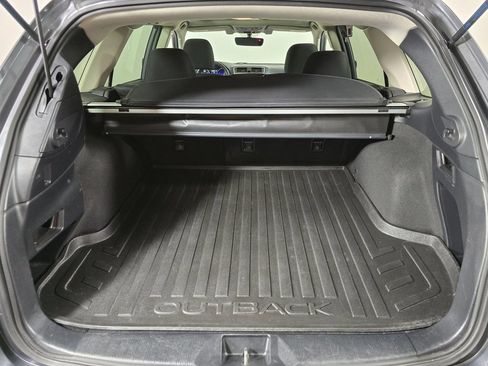 Used 2018 Subaru Outback 2.5i Premium AWD/4WD image 10