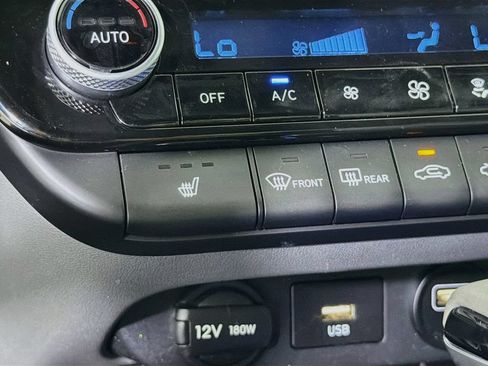 Used 2023 Hyundai Elantra SEL w/ Convenience Package FWD image 25