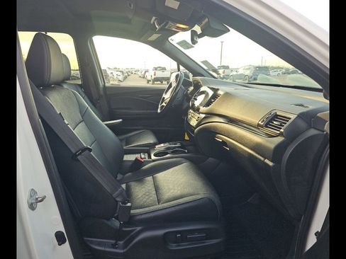 Used 2020 Honda Passport Touring image 16