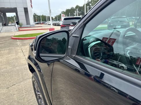 Certified 2022 Toyota Tacoma Limited w/ Nightshade Package AWD/4WD image 11