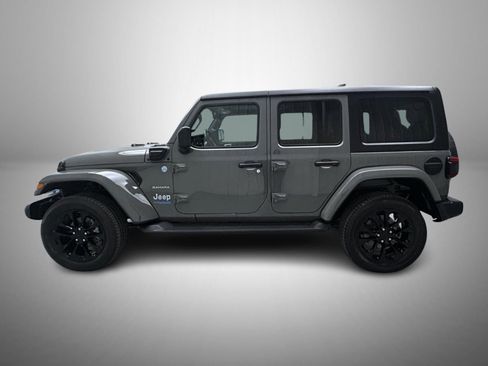 Used 2022 Jeep Wrangler Unlimited Sahara w/ Cold Weather Group image 8