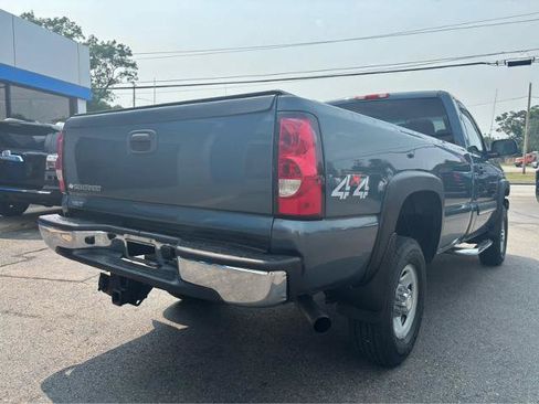 Used 2006 Chevrolet Silverado 2500 LT w/ Snow Plow Prep Package AWD/4WD image 11