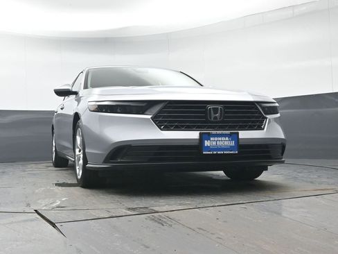 Certified 2023 Honda Accord LX image 32