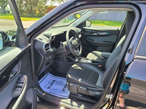 New 2026 Chevrolet TrailBlazer LT w/ Midnight Edition AWD/4WD image 22