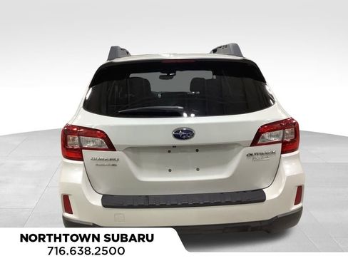 Used 2015 Subaru Outback 2.5i Premium image 10