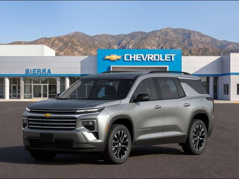 New 2026 Chevrolet Traverse LT w/ Sun and Wheel Package FWD image 1