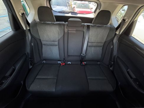 Used 2025 Nissan Rogue SV FWD image 40