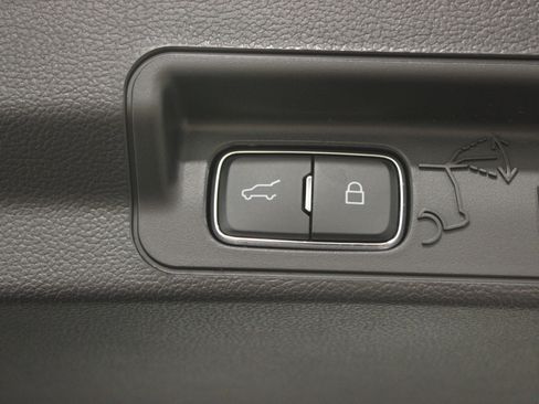 Used 2025 Ford Explorer Active w/ Active Comfort Package image 14