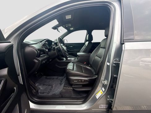 Used 2023 Chevrolet Traverse RS FWD image 22