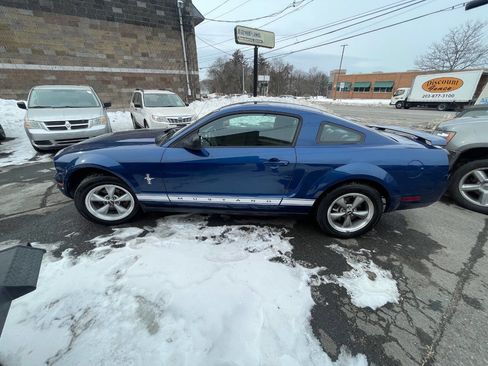 Used 2006 Ford Mustang Coupe image 3