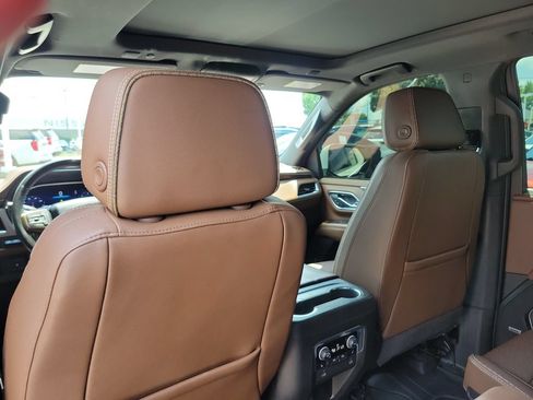 Certified 2023 Chevrolet Tahoe High Country AWD/4WD image 16