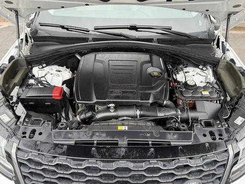 Used 2023 Land Rover Range Rover Velar R-Dynamic S image 6
