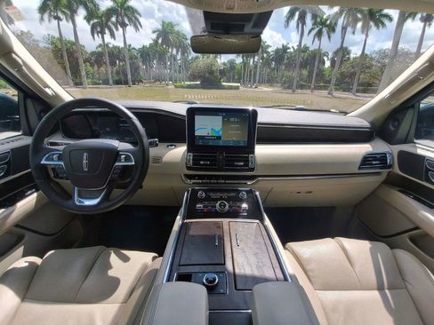 Used 2020 Lincoln Navigator Reserve w/ Equipment Group 201A Reserve RWD image 8