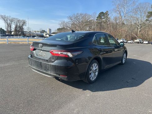 Used 2024 Toyota Camry LE image 5