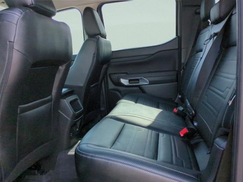 Used 2024 Ford Ranger Lariat w/ FX4 Off-Road Package image 13