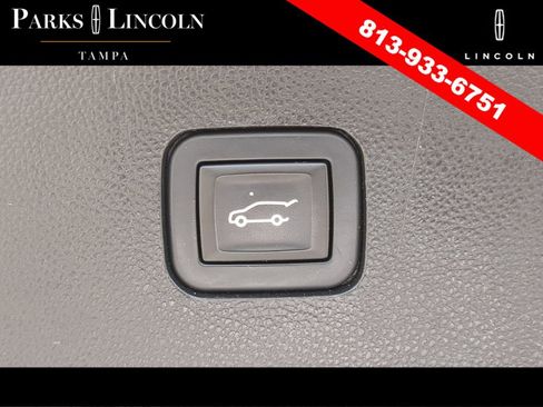 Used 2018 Chevrolet Traverse LT FWD image 9