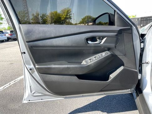 Certified 2025 Honda Accord LX image 23