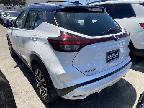Used 2023 Nissan Kicks SV FWD image 7