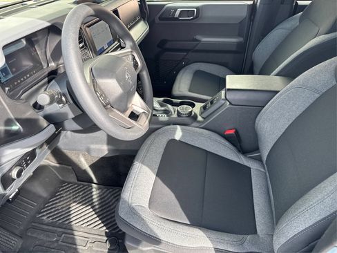 Used 2023 Ford Bronco 4-Door AWD/4WD image 11