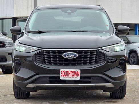Used 2024 Ford Escape Active AWD/4WD image 2