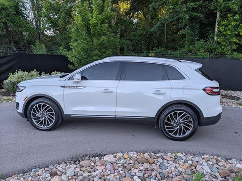 Used 2020 Lincoln Nautilus Reserve FWD image 2