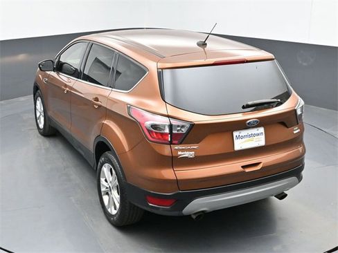 Used 2017 Ford Escape SE image 39