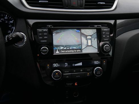 Used 2015 Nissan Rogue SL w/ SL Premium Package image 23