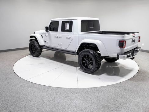 Used 2021 Jeep Gladiator Overland image 29