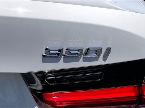 Used 2019 BMW 330i Sedan w/ Driving Assistance Package RWD image 8