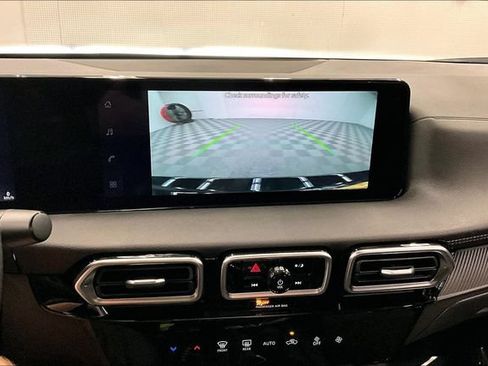 New 2027 Nissan Sentra SV w/ Floor Mat Package FWD image 25