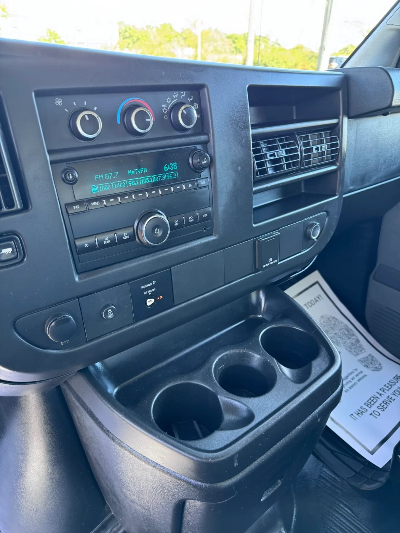 Used 2018 Chevrolet Express 3500 w/ Power Convenience Package RWD image 11
