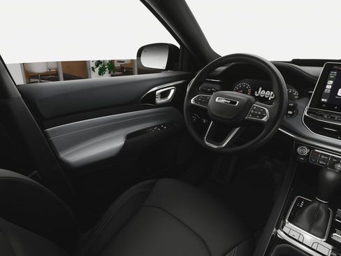 New 2025 Jeep Compass Limited image 20