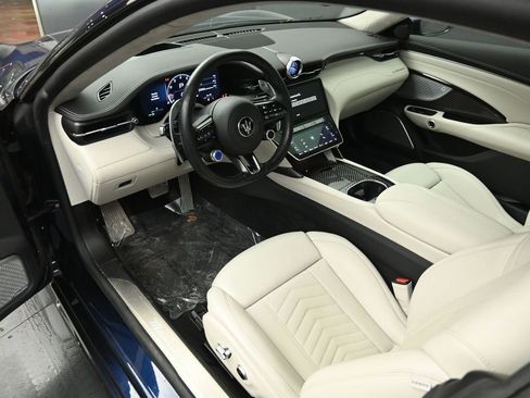 Used 2024 Maserati GranTurismo Trofeo image 9