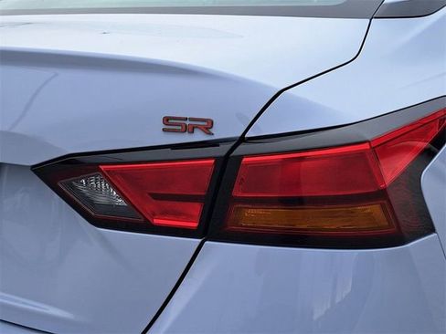 New 2025 Nissan Altima 2.5 SR w/ SR Premium Package FWD image 42