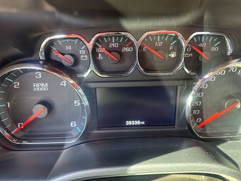 Used 2018 Chevrolet Silverado 1500 LT w/ All Star Edition image 11