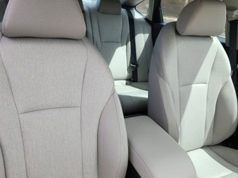 Certified 2025 Honda Accord SE image 9
