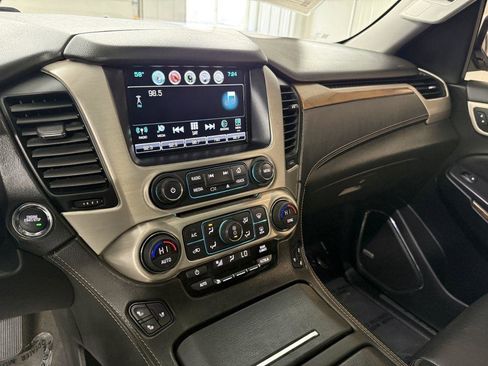 Used 2020 GMC Yukon XL Denali w/ Denali Ultimate Package AWD/4WD image 15