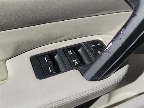 Used 2010 Acura TL w/ Technology Package image 30