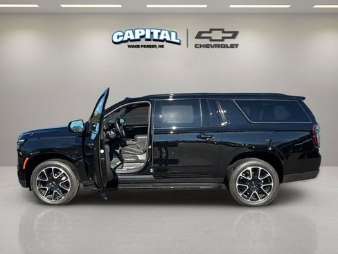 Used 2026 Chevrolet Suburban RST w/ Comfort Package image 12