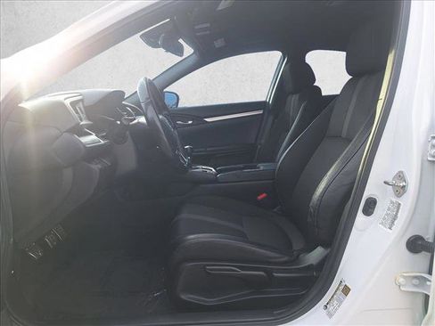 Used 2019 Honda Civic Sport image 10