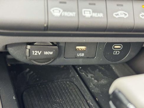 Certified 2025 Hyundai Elantra Sport image 27