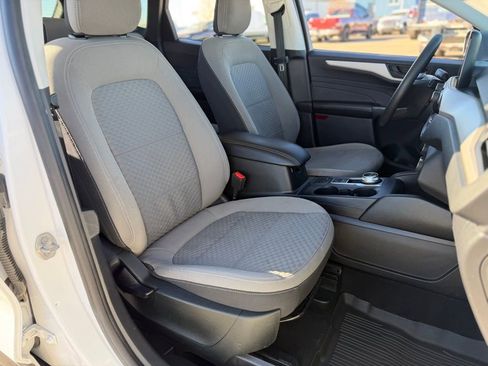 Used 2022 Ford Escape SE image 29