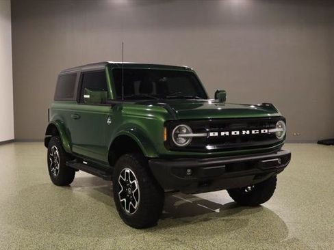 Used 2022 Ford Bronco Outer Banks AWD/4WD image 1